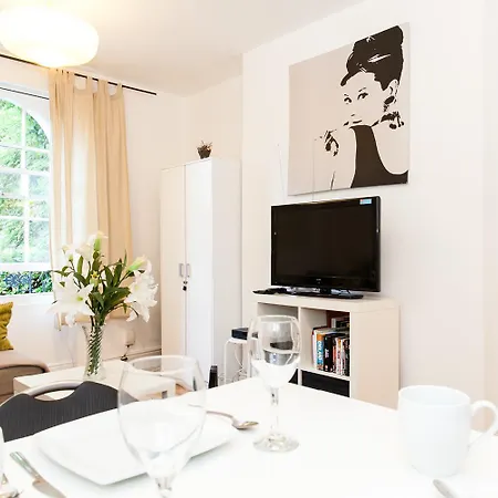 Stylish Apartment London Exterior photo